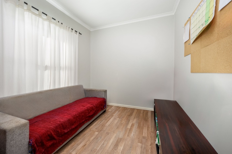 3 Bedroom Property for Sale in Jakarandas Western Cape
